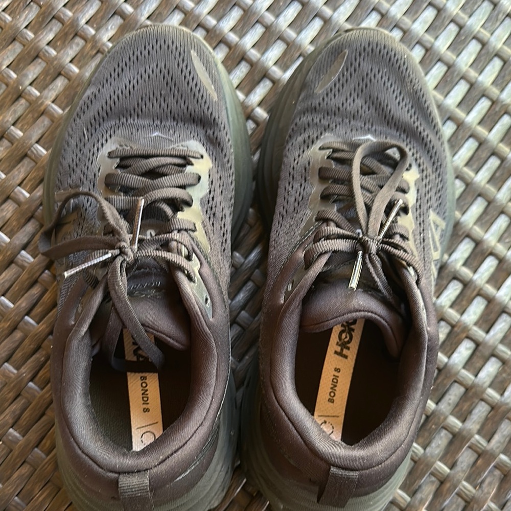 Hoka women Bondi8 size 7b